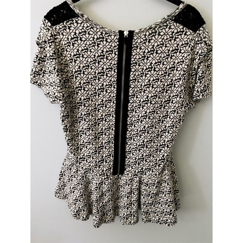 Knitted & Knotted Top - Picture 2 of 3